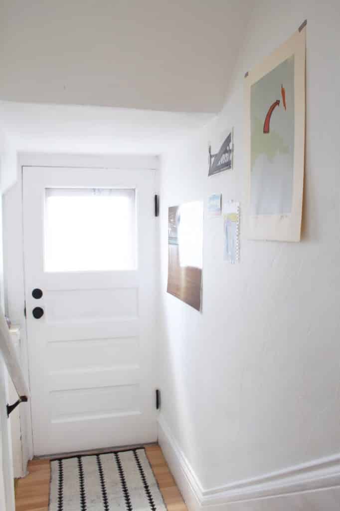 Mini Makeover : Basement Stairs